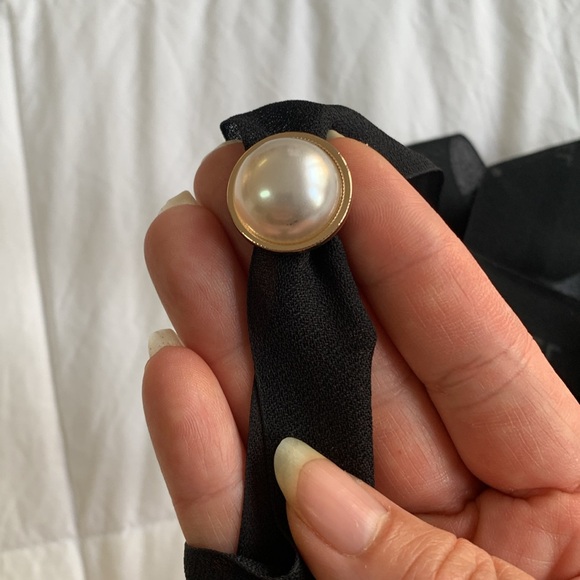 Chanel 2023 holiday ribbon and charm and Dior bag bundle - Picture 3 of 5